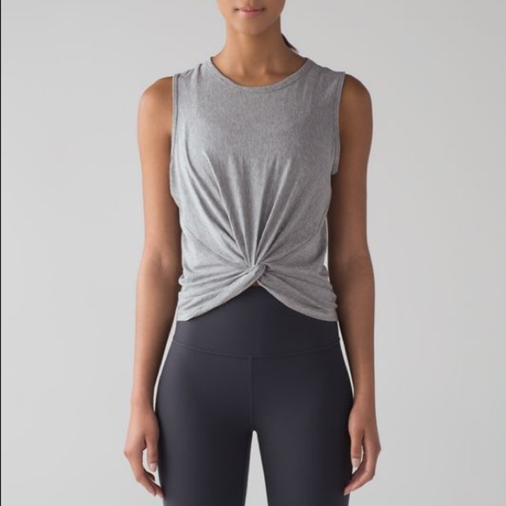 ISO of lululemon crescent tank - grey or white sz2